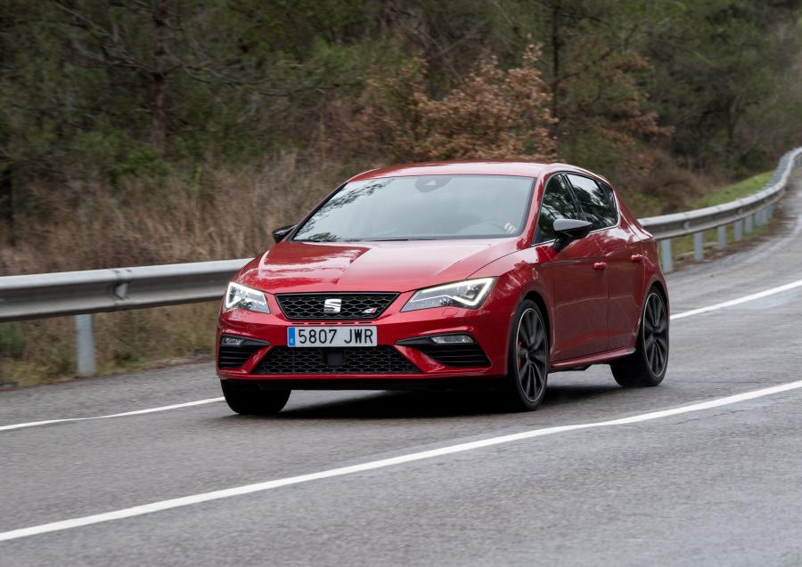  Seat Leon Cupra 300 2017 года  (WW) (фото 4 из 49)